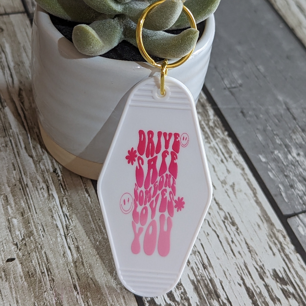 Drive Safe Retro Hotel Keychain NEW!